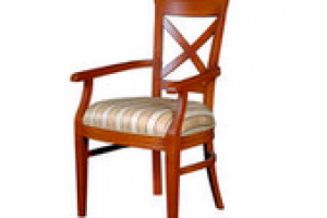 Деревянные стулья