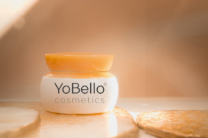 Название линейки профессиональной косметики YoBello