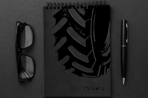 блокнот Исузу покрытие лаком