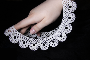 Классический белый воротник