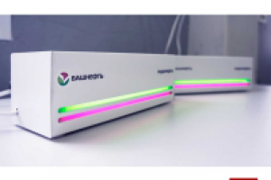 Станции подзарядки мобильных телефонов.