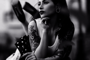 Ты должна... А должна ли