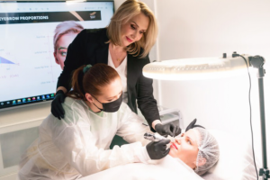 Салон косметических тату, Австралия