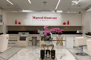 Реализация лого в салоне