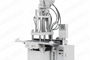 Термопластавтомат вертикального типа №3