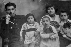 Реставрация старых фотографий.