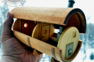 Изделие из дерева, вырезанное ЧПУ станком по макету.