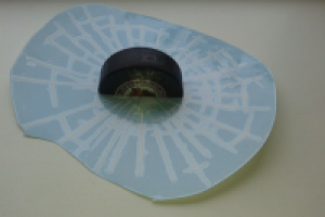 Шайба на стекло машины.