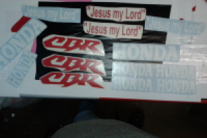 Комплект наклеек на мотоцикл еще один.