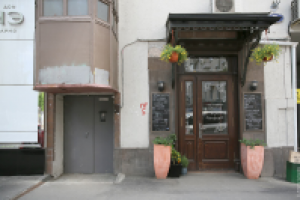 Входные двери в подъезд