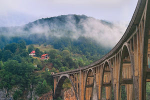 Мост через реку Тара (Черногория). Съемка, обработка.
