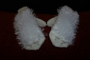 Идея рукодельницам: как связать детские варежки в виде ёжика