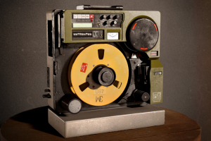 Видеомагнитофон HR-100