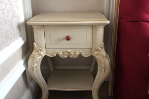 Тумба прикроватная