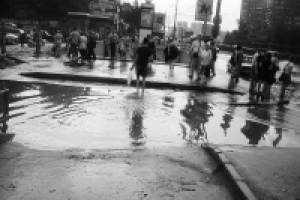 Дождь в Москве. Для "Комсомольской правды"