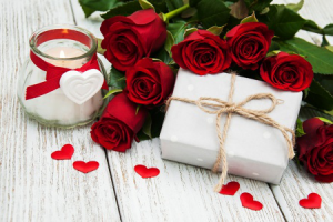 Доставка цветов и подарков. SEO-текст на главную