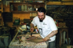 Мастер-краснодеревщик