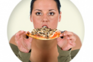 Здоровье. Переедание за новогодним столом: чем оно грозит?