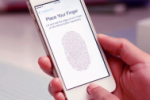 Защита iPhone через отпечатки пальцев взломана