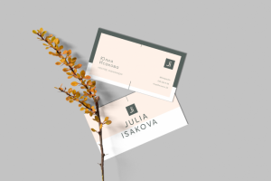 Визитка для мастера ногтевого сервиса Юлии Исаковой