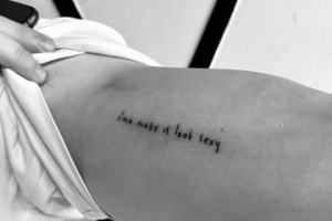 Тату графика, надписи