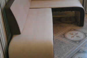 Диван кухонный.