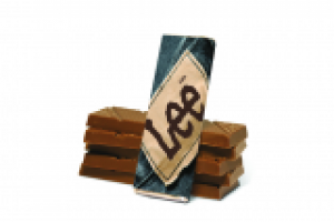 упаковка шоколадки с фирменной символикой