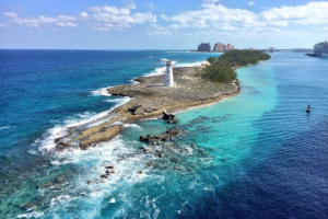 Чем живёт порт Nassau