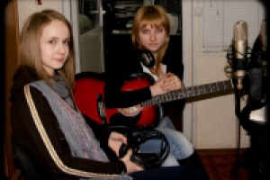 Песни сочинения и исполнения