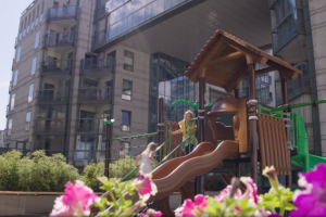 Ролик по продаже квартиры на Шпалерной.