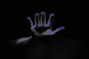 Слепая игра на гитаре