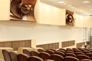 Проект актового зала (фото до и после)