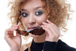 Женский студийный портрет