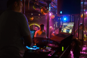 Снял и смонтировал отчет с вечеринки