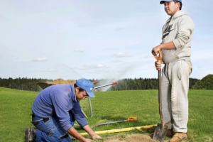 рабочие за работой