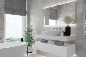 Санузел с отдельностоящей ванной