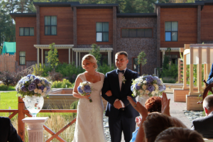 Молодожены