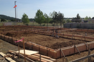 Какой дом дешевле и надежнее: каркасник или из пеноблоков