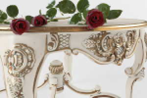 стол резной