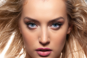 РЕТУШЬ |  Девушка