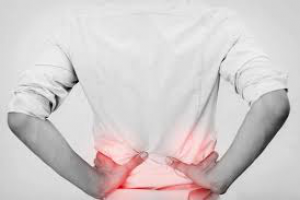 Болит низ спины