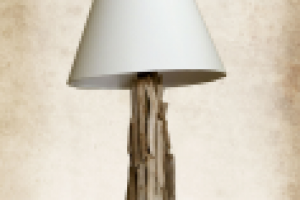 Настольная лампа. Ветки обкатанные морем, лен