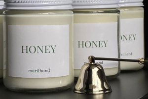 • АРОМАТИЧЕСКАЯ СВЕЧА «HONEY» •