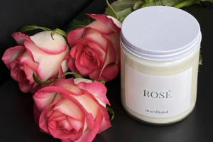 • АРОМАТИЧЕСКАЯ СВЕЧА «ROSE» •