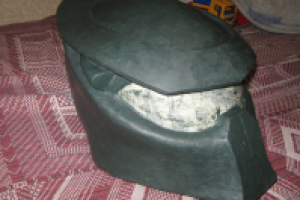 шлем "хищник"