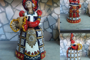 Керамика "Фигуры в русских костюмах"