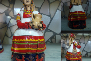 Керамика "Фигуры в русских костюмах"