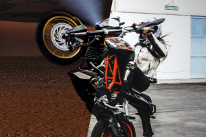 Байкер в пустыне