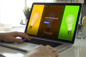 Дизайн первого экрана лендинга компании Color Lighter