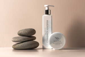 Логотип для косметического бренда ручной работы.